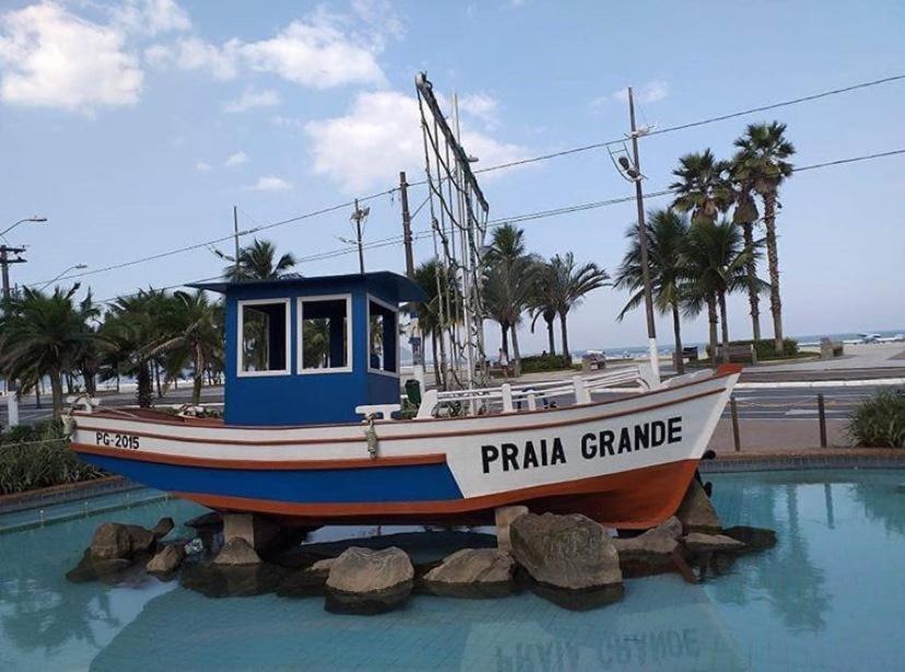 Pe Na Areia Guilhermina Praia Grande (Santos)